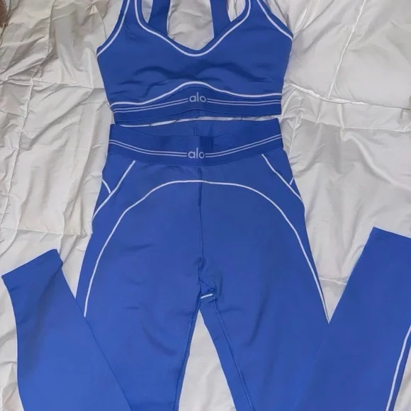 Alo Blue Sports Bra and Leggings Set - Picture 4 of 4